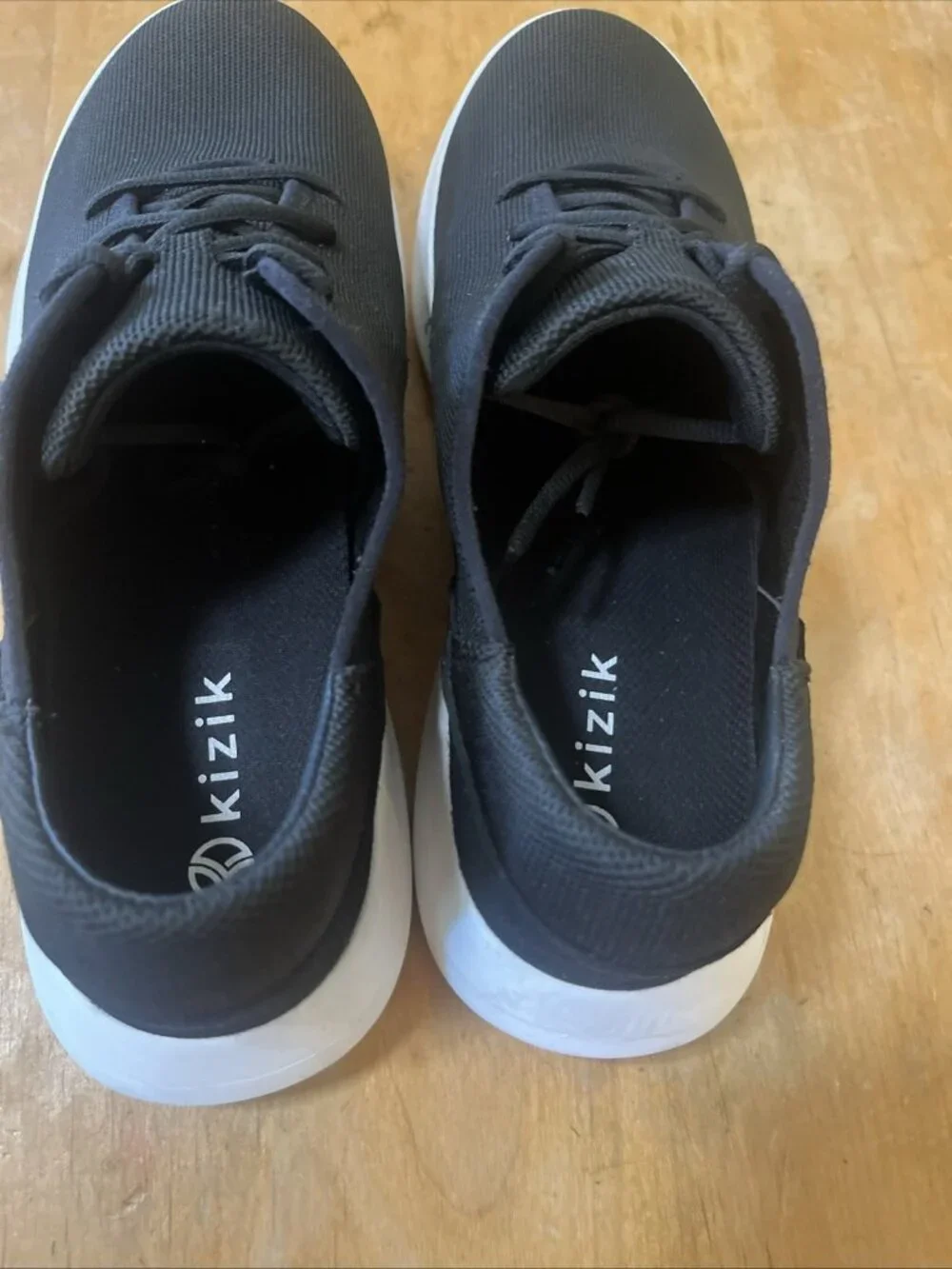Kizik Madrid Eco Knit Blackout Sneakers Shoes Men's 13 Women’s 14.5 Hands Free